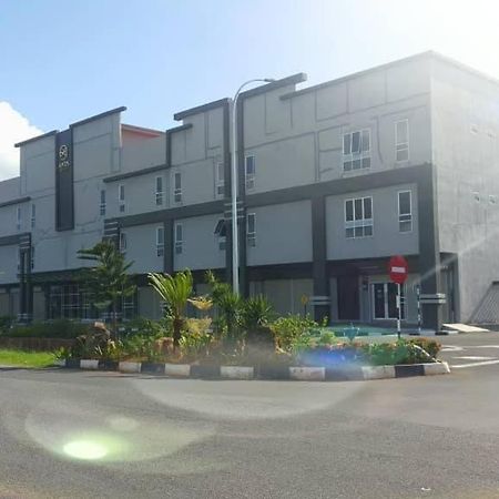 Ants Hotel Kangar Esterno foto