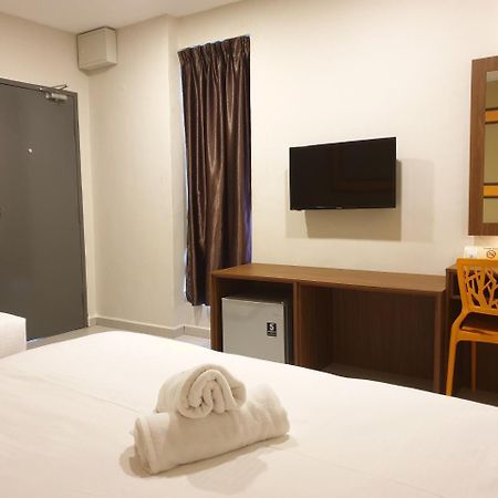 Ants Hotel Kangar Esterno foto