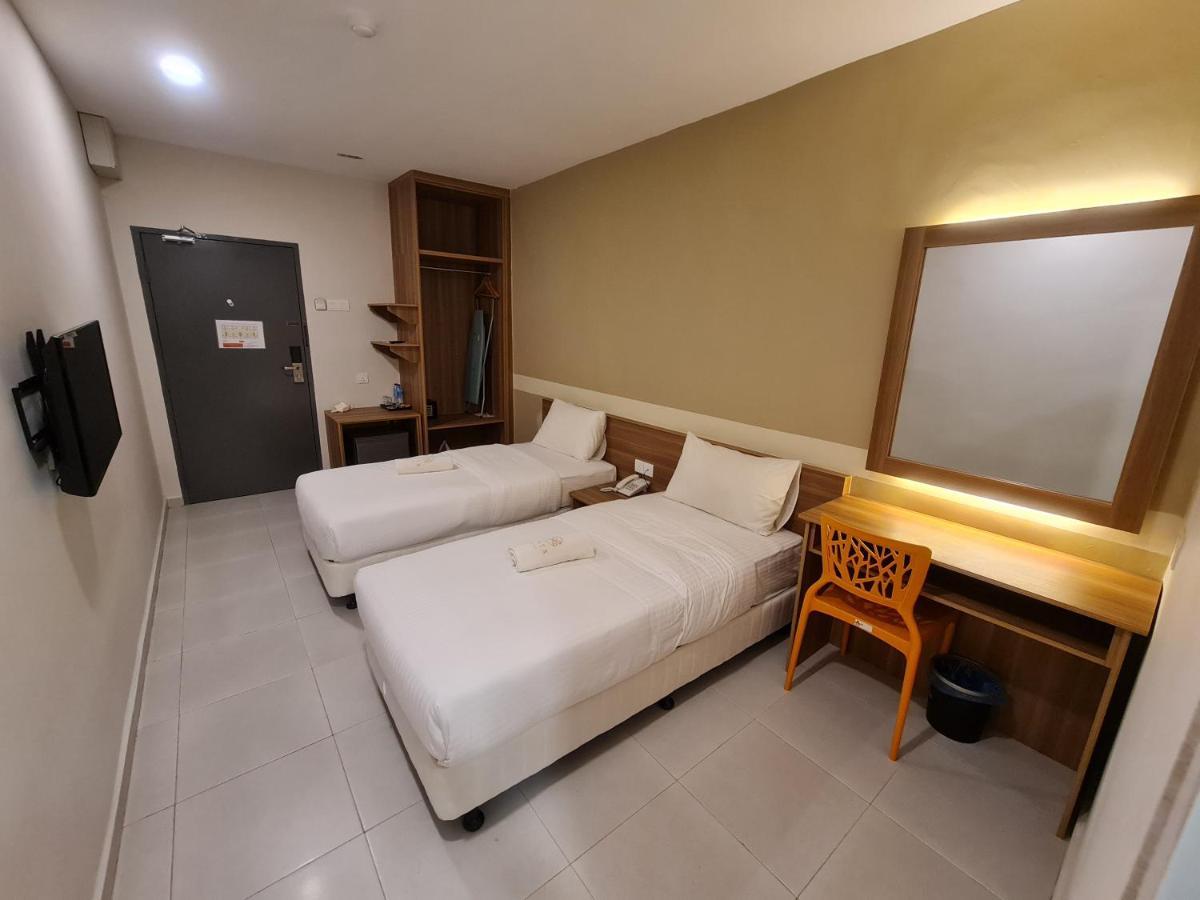 Ants Hotel Kangar Esterno foto