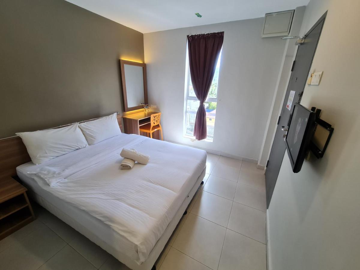 Ants Hotel Kangar Esterno foto