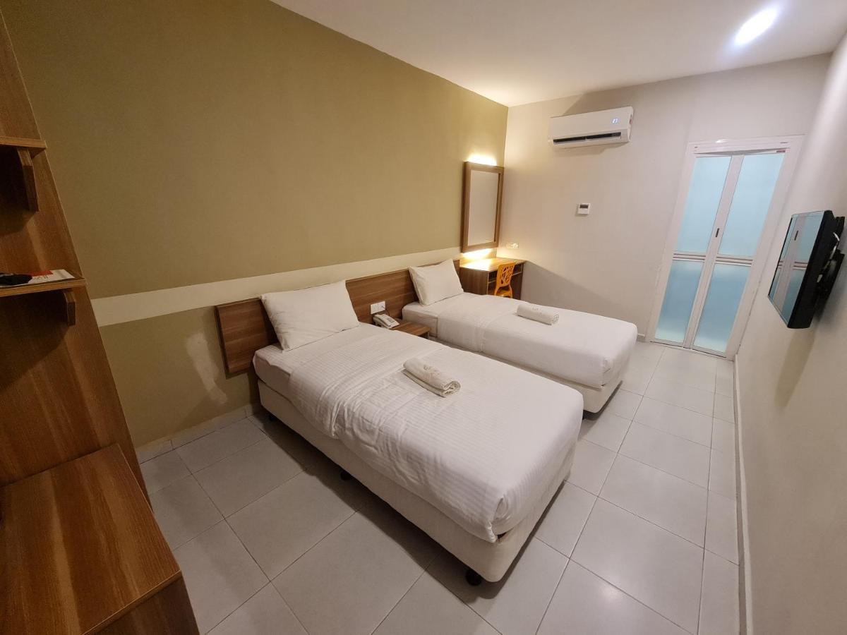 Ants Hotel Kangar Esterno foto