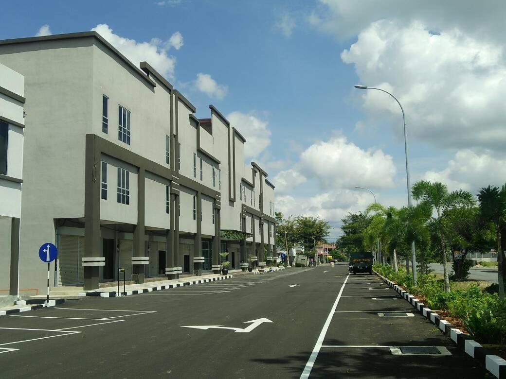 Ants Hotel Kangar Esterno foto