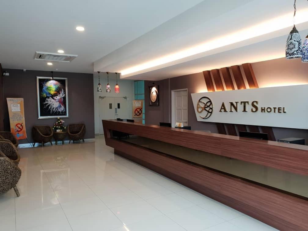 Ants Hotel Kangar Esterno foto