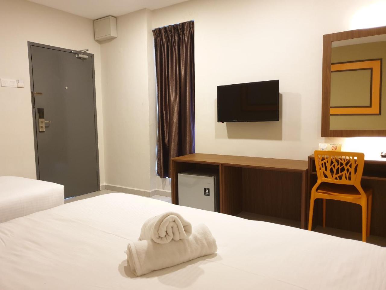 Ants Hotel Kangar Esterno foto