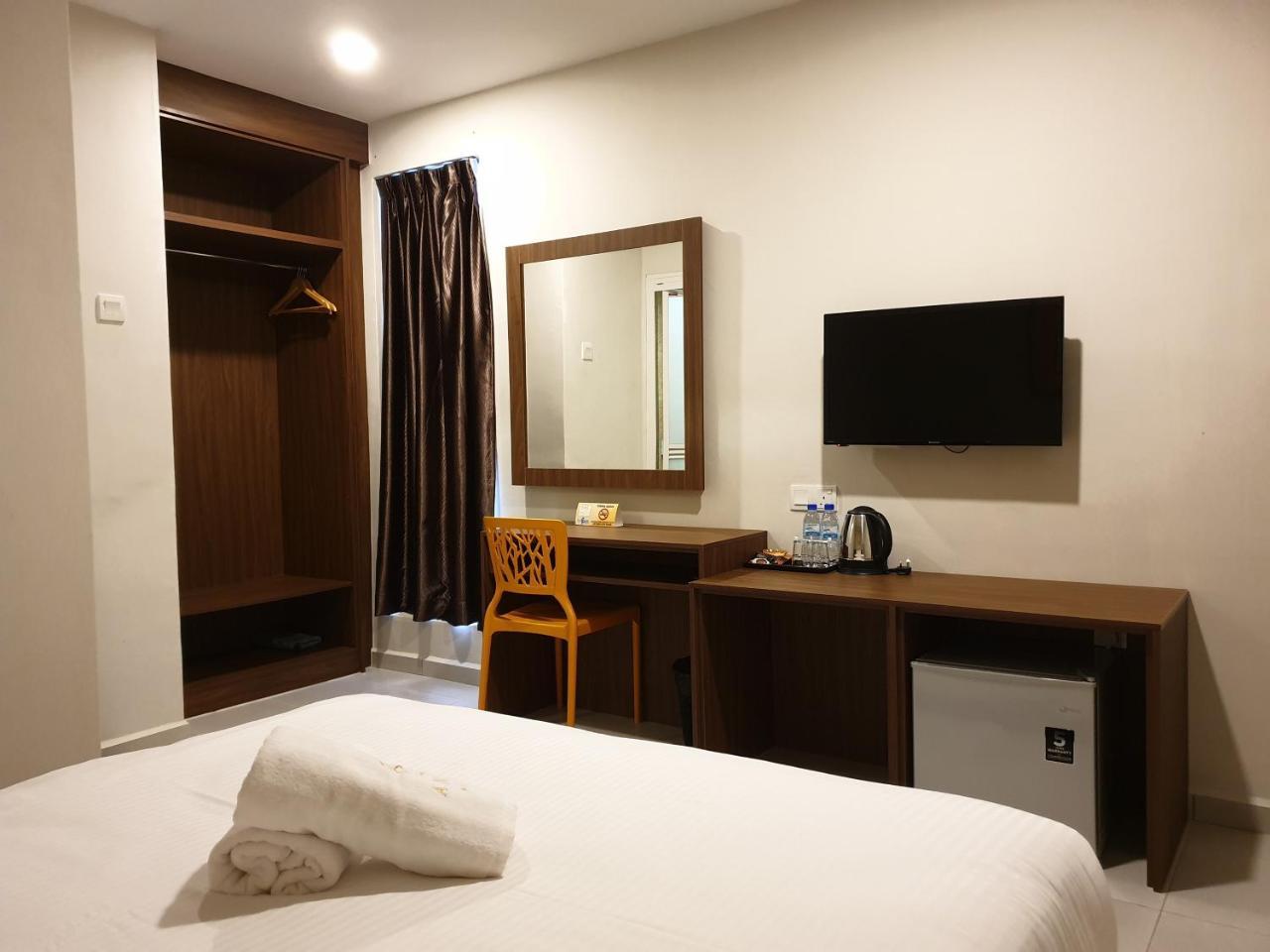 Ants Hotel Kangar Esterno foto